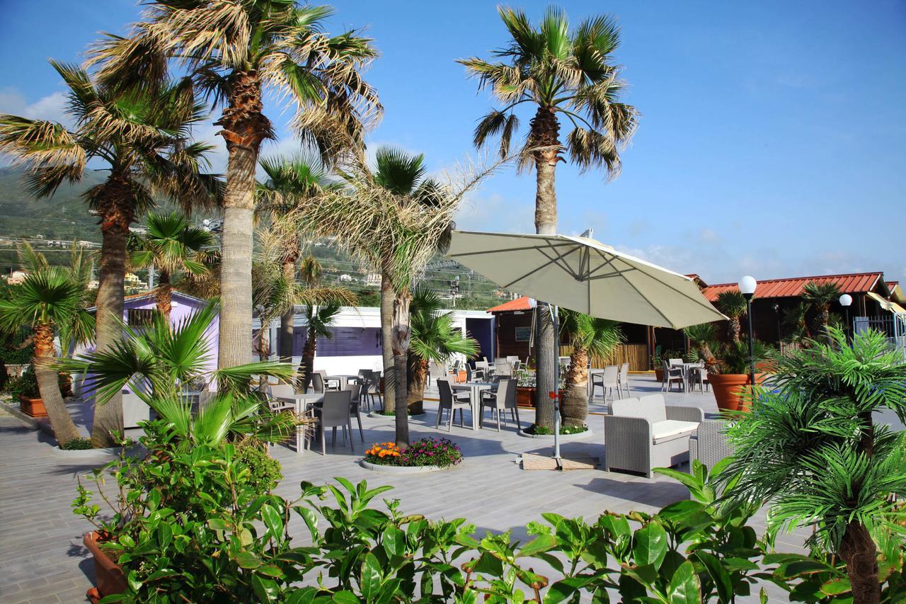 Villaggio La Bussola Paola Buitenkant foto